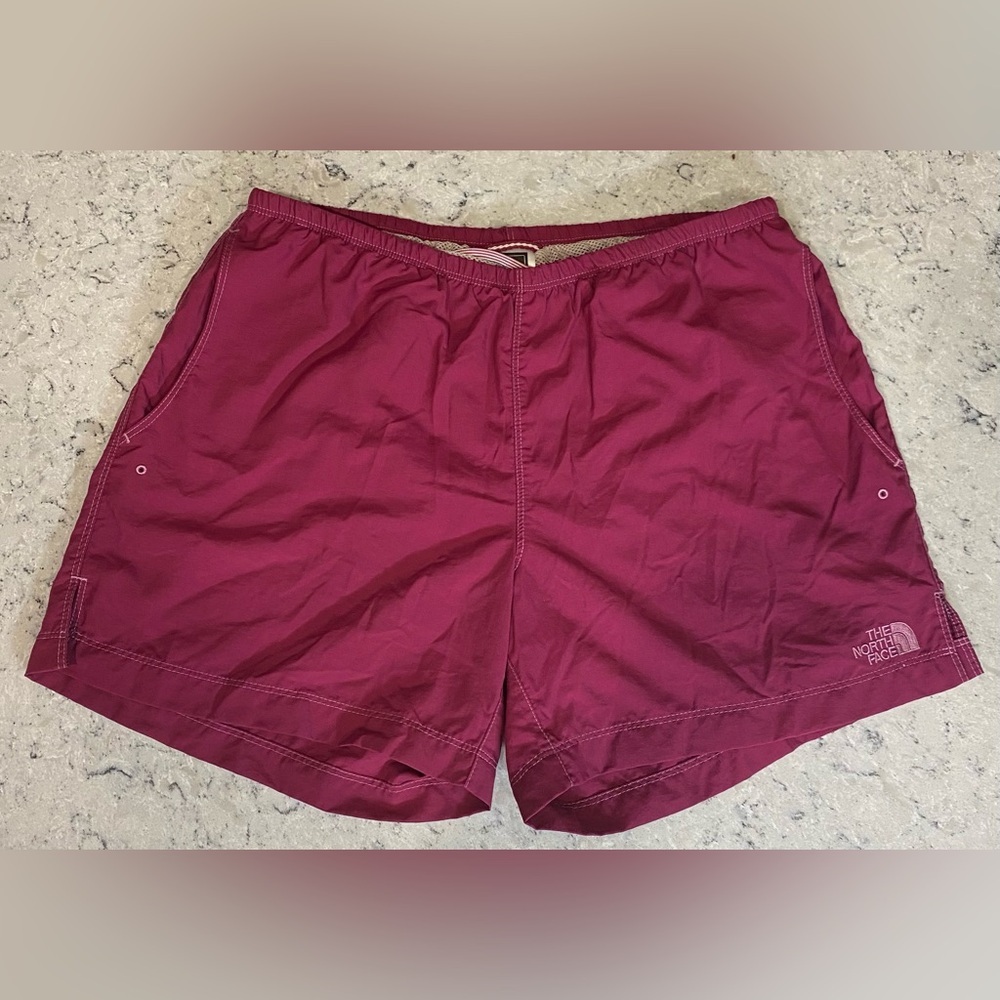 The North Face Women’s Quick Dry Everyday Shorts – Size Small
